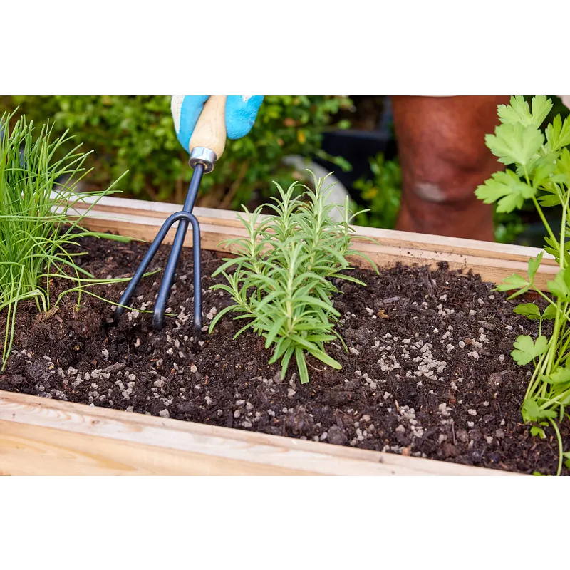 Organics Plant Food Granules for Vegetables & Herbs image number 5.0