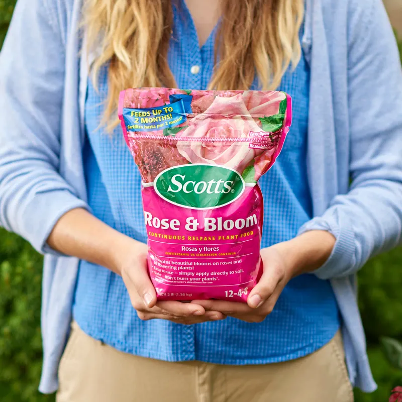 Scotts&reg; Rose & Bloom Continuous Release Plant Food image number 3.0