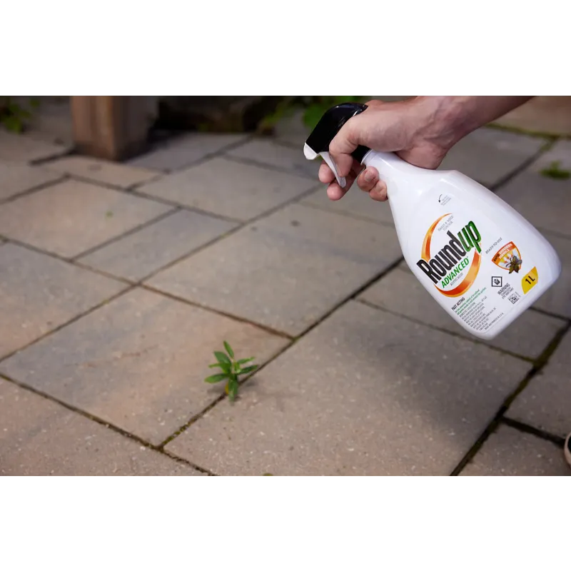 Destructeur de gramin&eacute;es et mauvaises herbes pr&ecirc;t &agrave; l'emploi image number 3.0