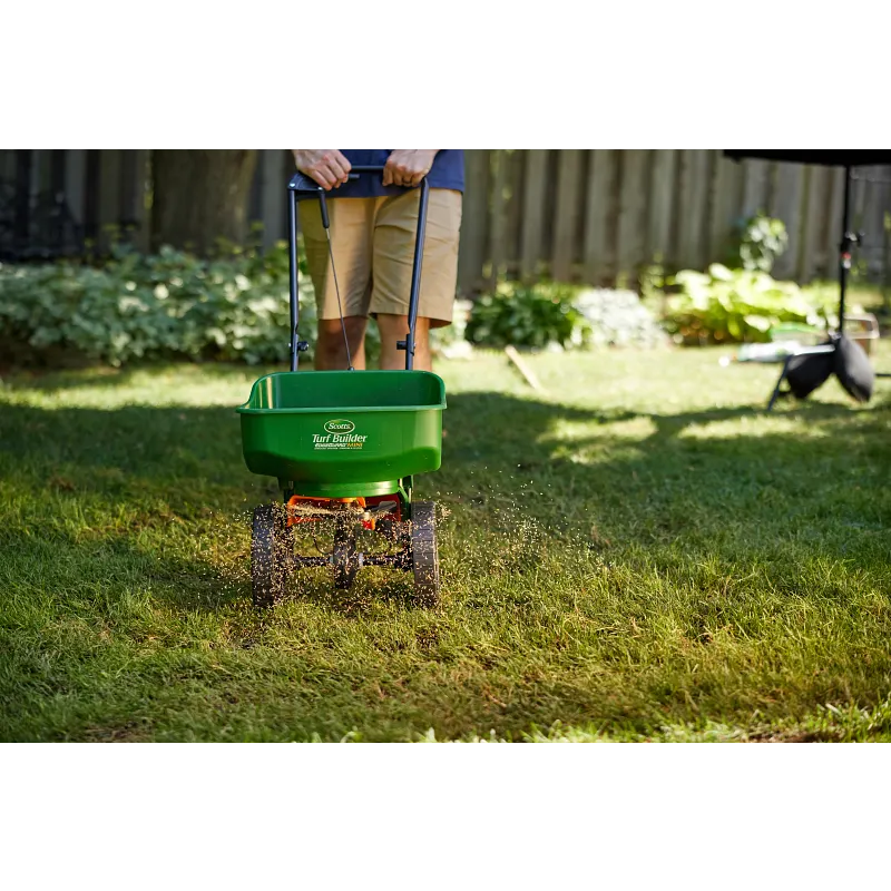 Scotts&reg; Turf Builder&reg; semence de gazon melange tout usage image number 5.0