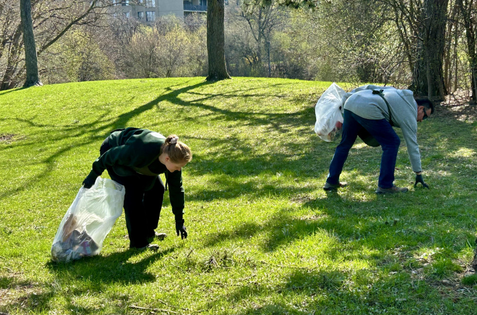 ScottsMiracle-Gro associates volunteering