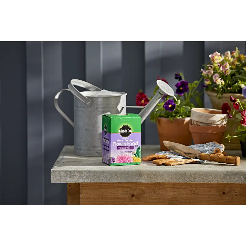 Miracle-Gro&reg; Water Soluble Bloom Booster&reg; Flower Food Image 6