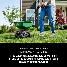 Scotts&reg; Turf Builder&reg; EdgeGuard&reg; Mini Broadcast Spreader image number null