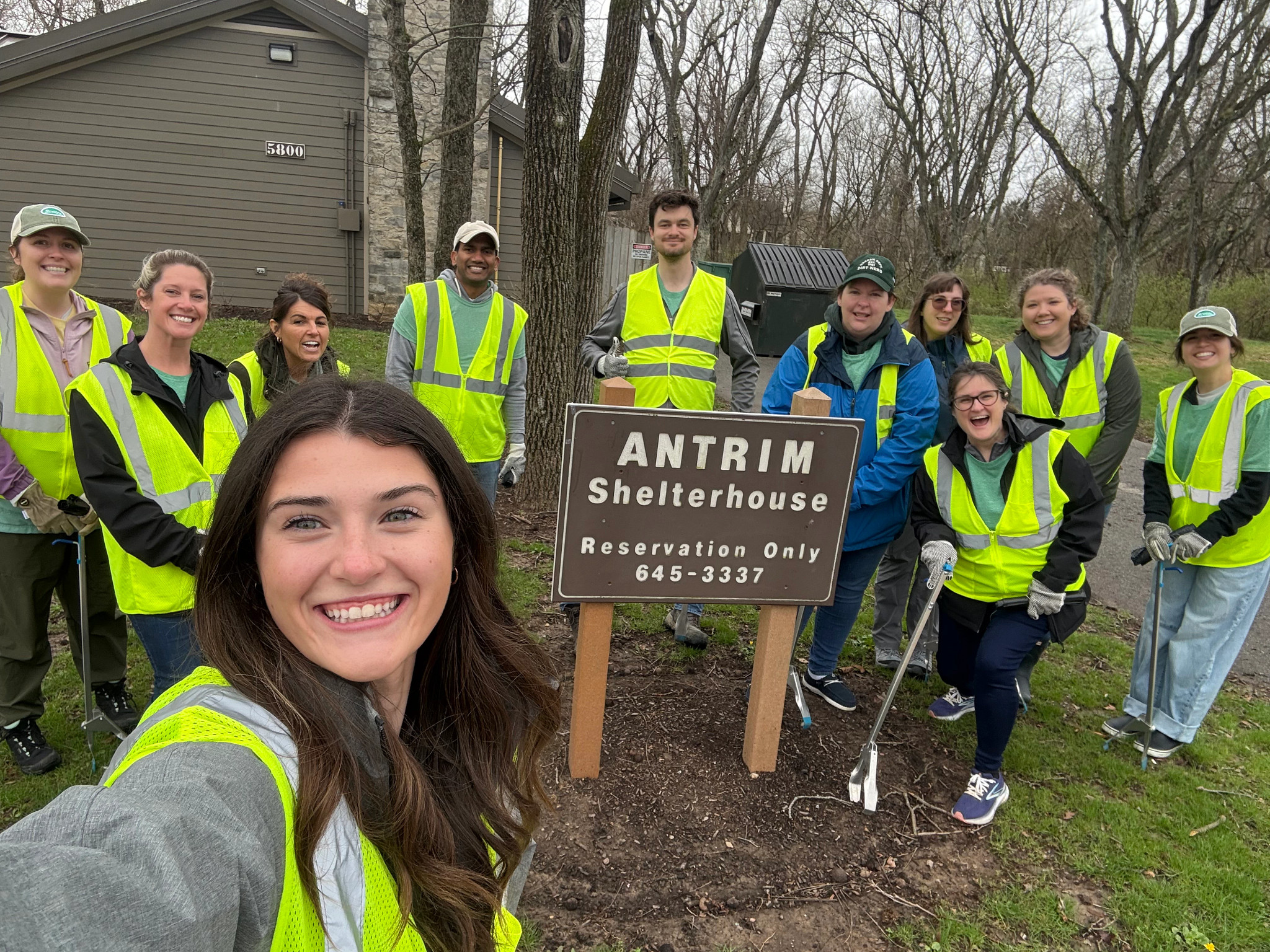 ScottsMiracle-Gro associates volunteering to clean up litter