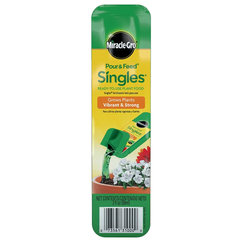 Miracle Gro Pour & Feed Singles image number 1.0