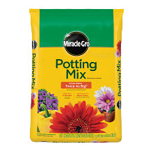 Miracle-Gro&reg; Potting Mix Image 1